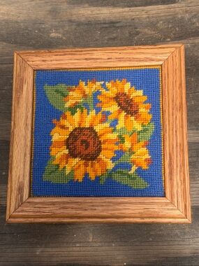 VINTAGE WOODEN BOX sunflower  cross stitch needlepoint